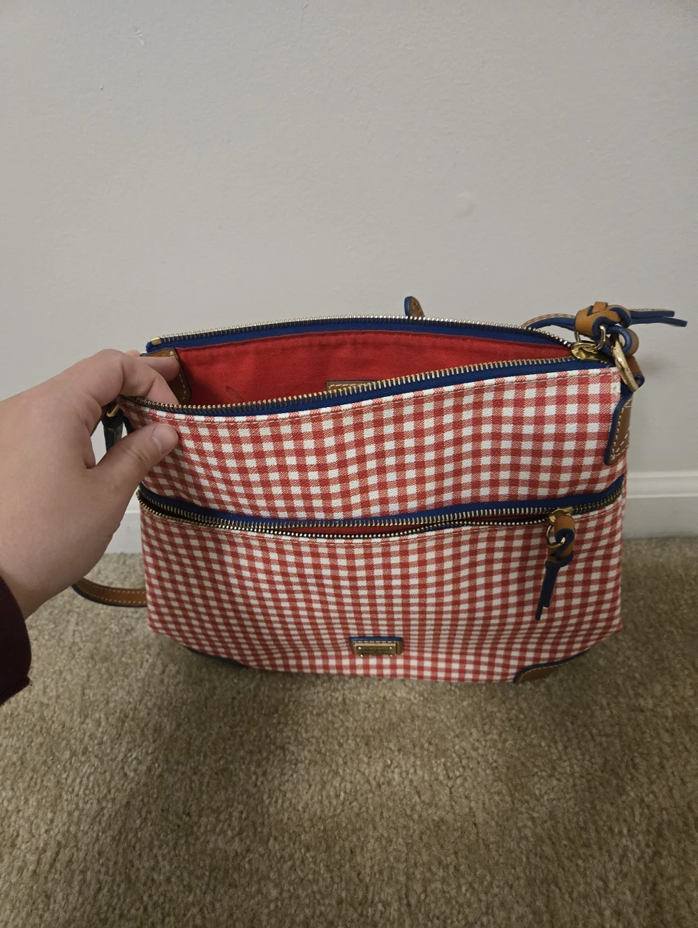 Dooney And Bourke White/Red Gingham Pattern Messenger Crossbody Bag - Picture 4 of 10